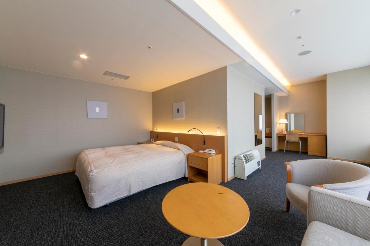 Hotel Landmark Γουακαγιάμα Εξωτερικό φωτογραφία